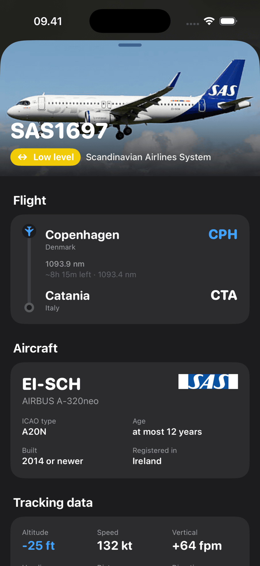 Detail sheet for a SAS A320neo bound for Catania: registration, type, and an age given as a bound — at most 12 years, built 2014 or newer