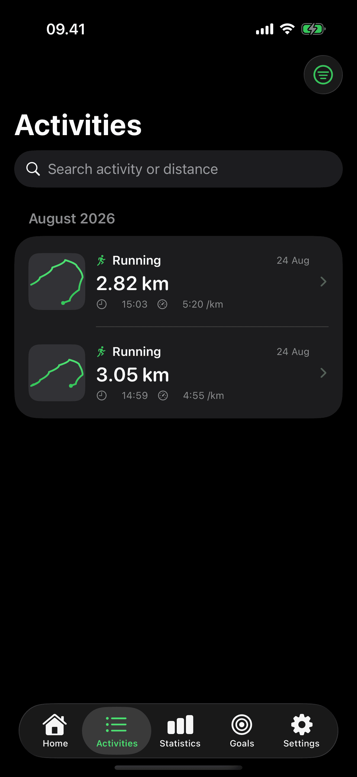 Session history grouped by month, each entry with the shape of its route, the activity, distance, duration and pace