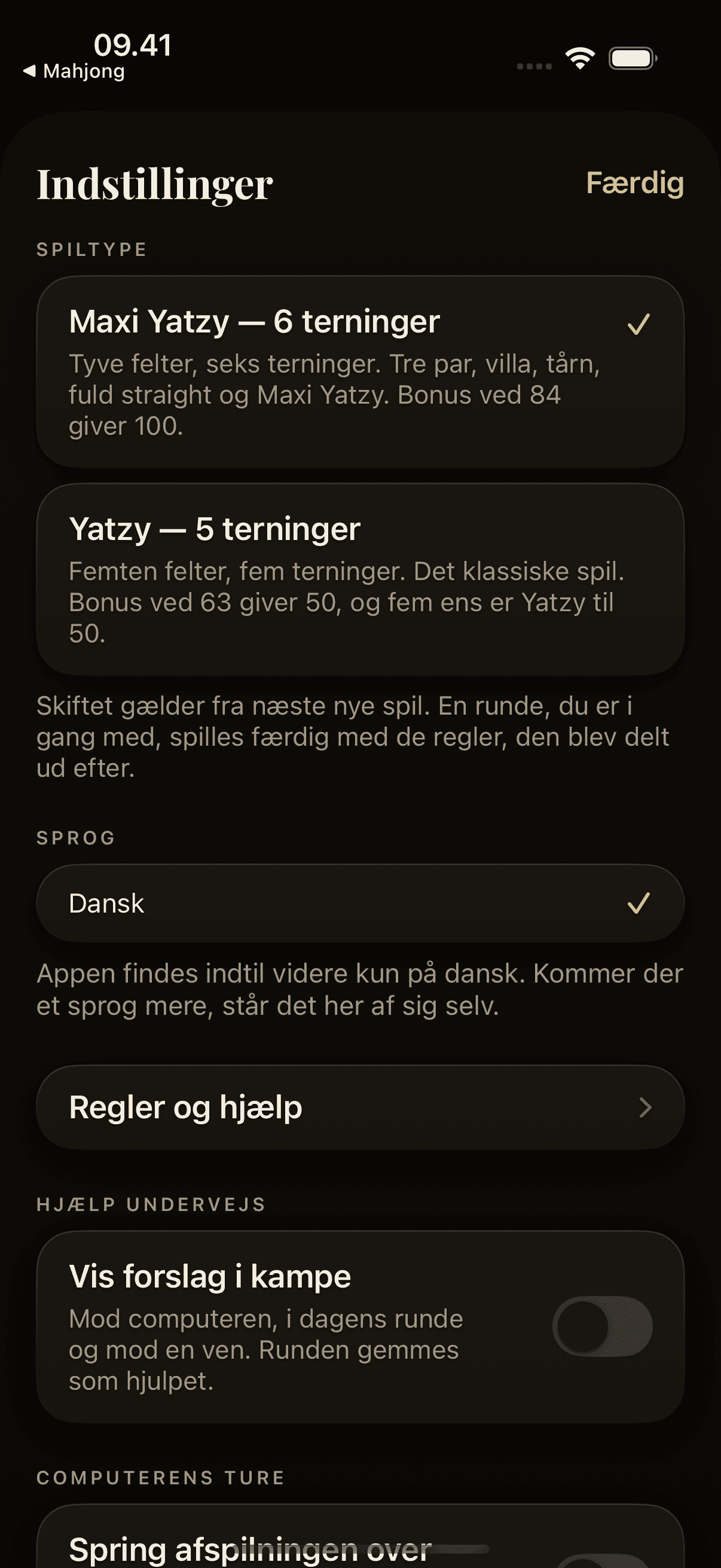 Settings with the two rule sets side by side — Maxi Yatzy with six dice and twenty categories, and classic Yatzy with five and fifteen